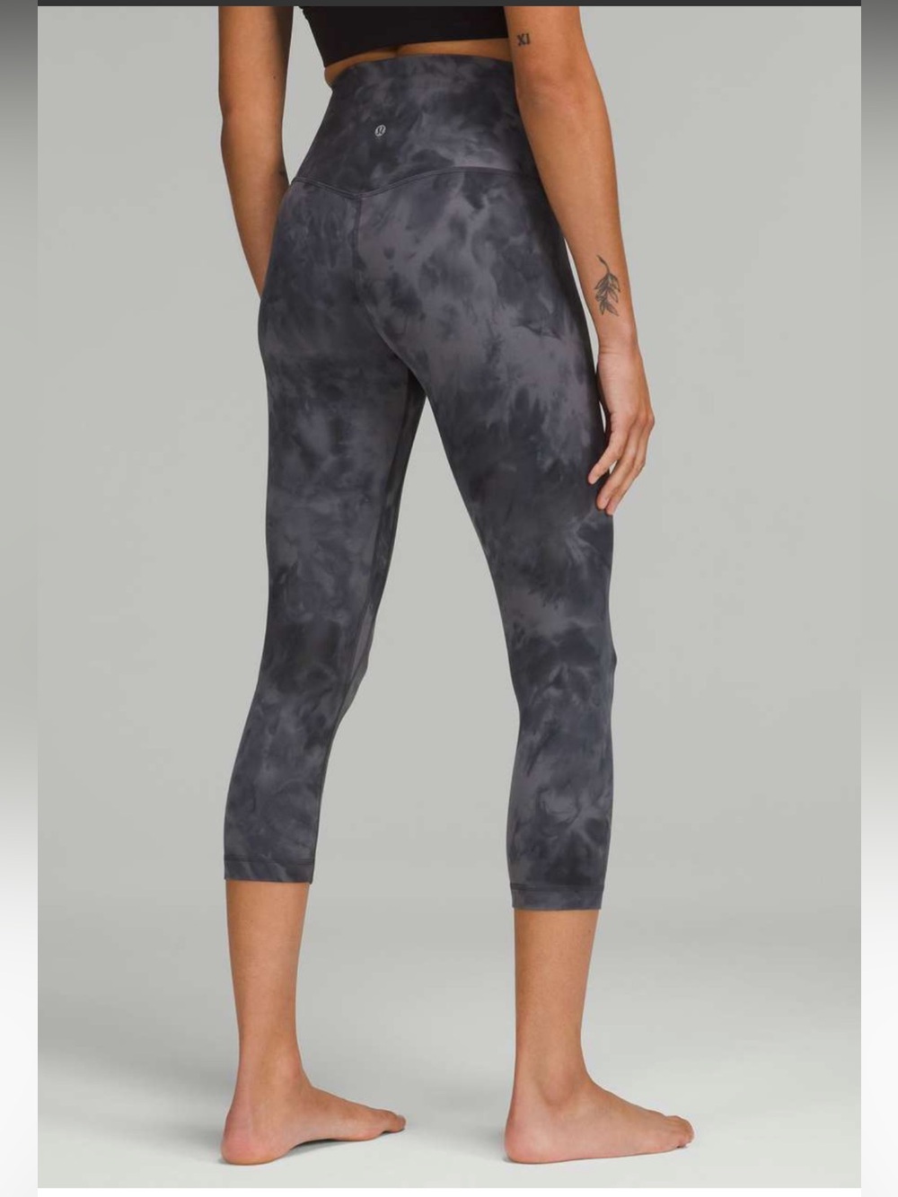 Lululemon Align High-Rise Crop 21"
Diamond Dye Pitch Grey Graphite Grey
